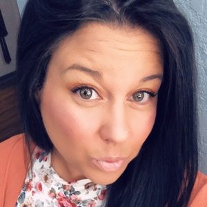 Meet your Posher, Carolin